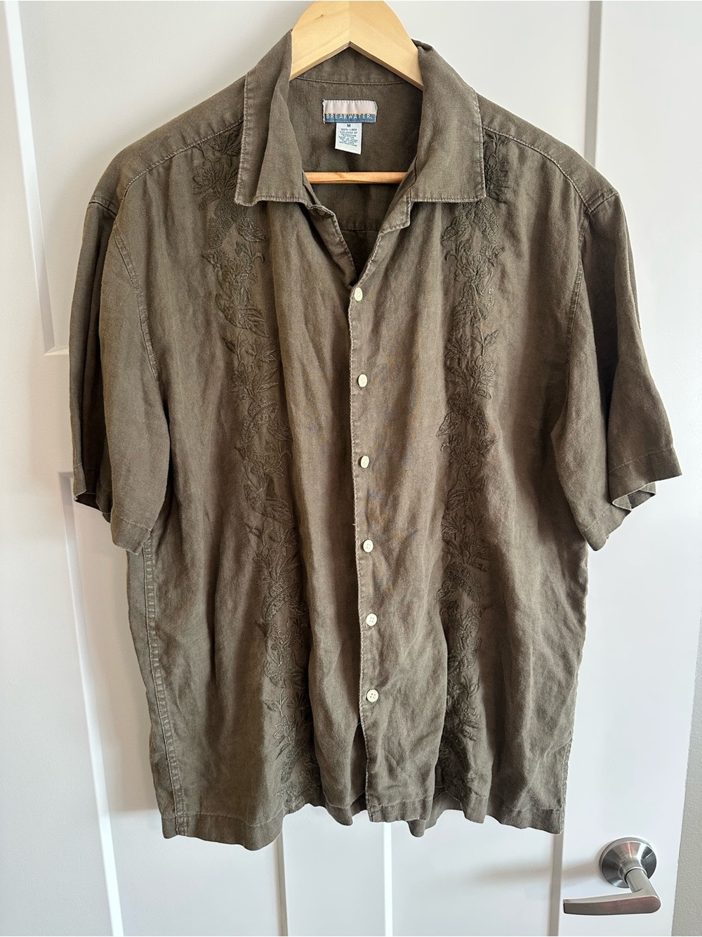 Linen Short-Sleeve Embroidered Button-Down Shirt in Olive